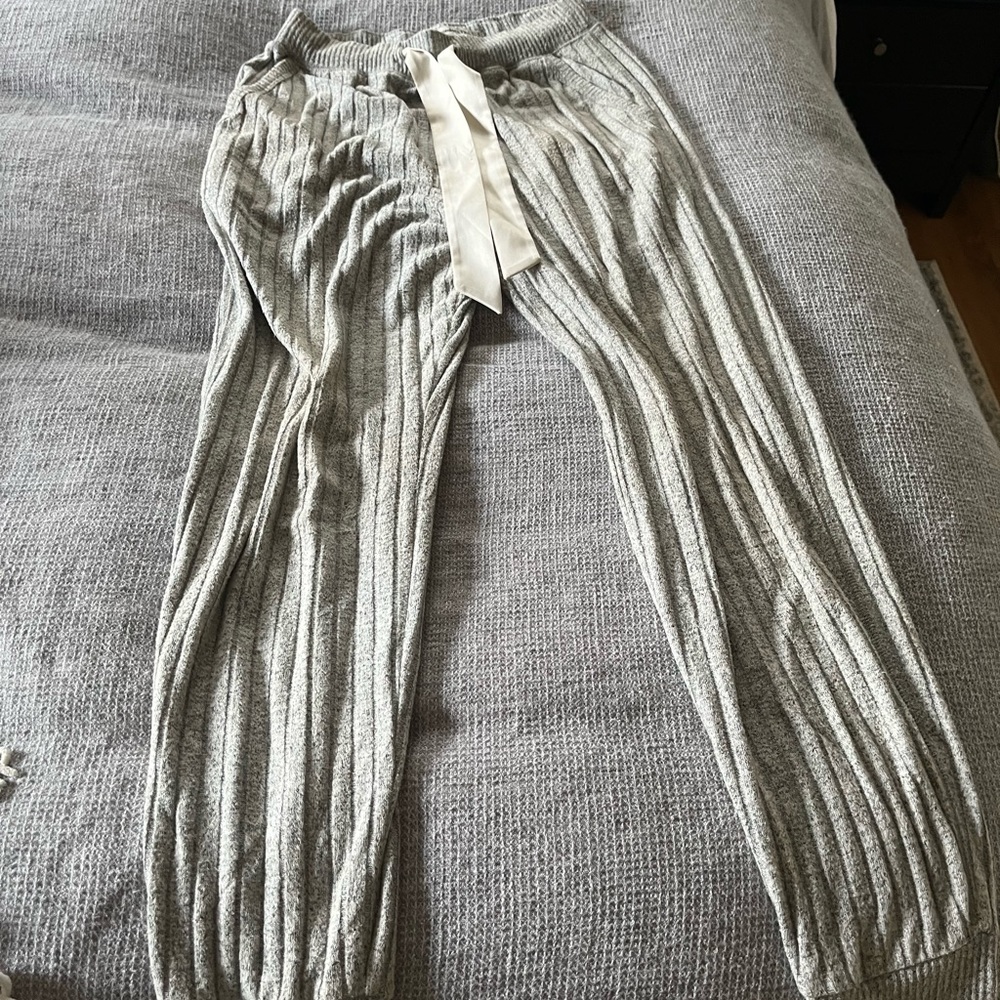 Womens Abercrombie Cozy Joggers, size small, grey
